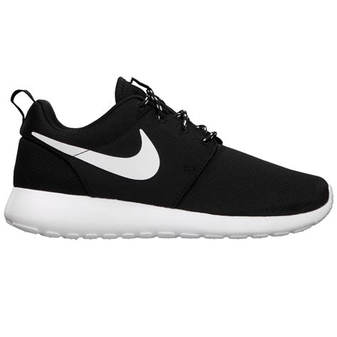 women black Nike Roshe run